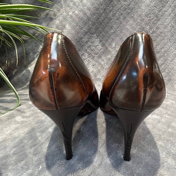 Donald J. Pliner Patent Leather Sari Heels - Picture 6 of 9